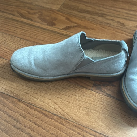 Ugg Camilla suede loafer. - Picture 3 of 7